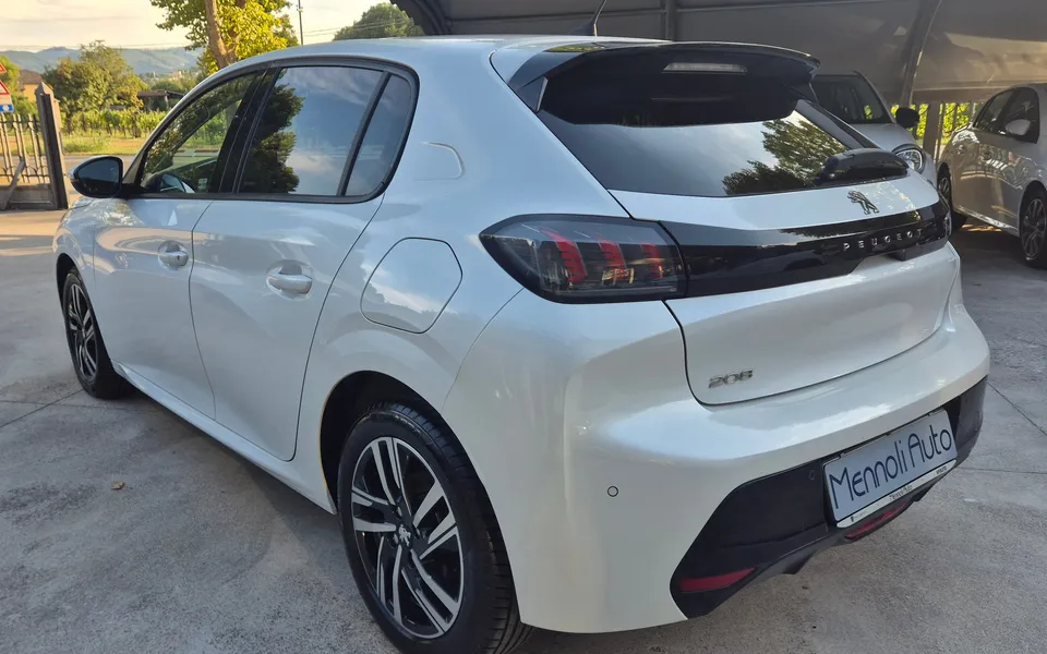 Peugeot 208 Blue Hdi 100cv Stop&Start 5P Allure — foto 6 di 21