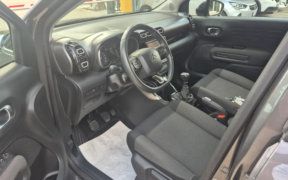 Citroen C3 Aircross Pure Tech S&S Shine — foto 8 di 19