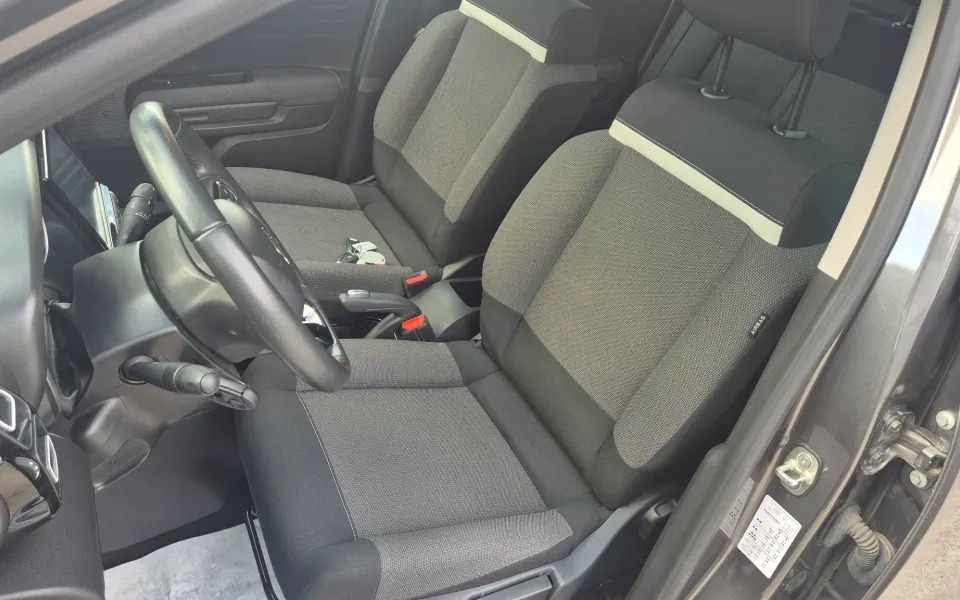 Citroen C3 Aircross Pure Tech S&S Shine — foto 10 di 19