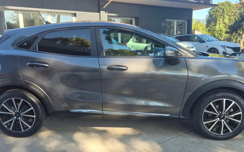Ford Puma EcoBoost Hybrid 125 cv S&S Titanium — foto 8 di 19