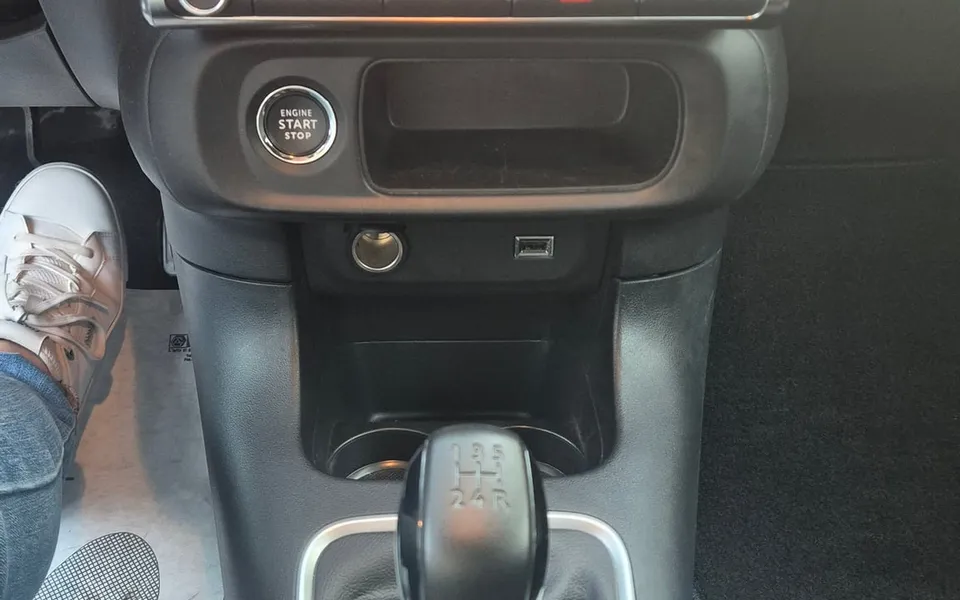 Citroen C3 Pure Tech 83 S&S Shine GPL — foto 20 di 20