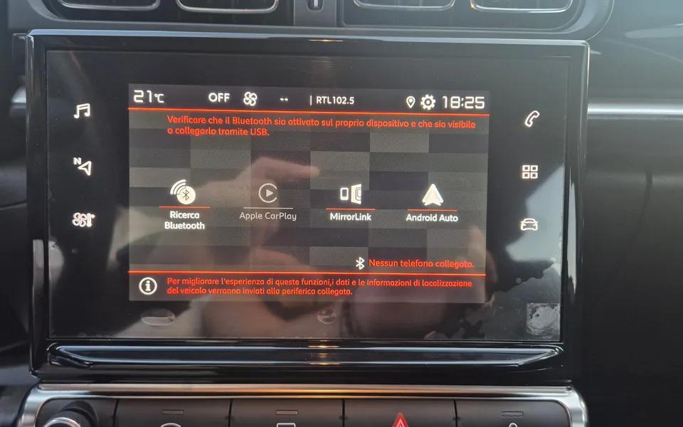Citroen C3 Pure Tech 83 S&S Shine GPL — foto 17 di 20