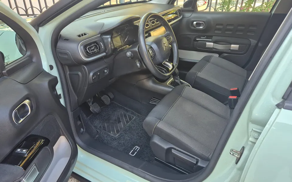 Citroen C3 Pure Tech S&S 83 S&S Shine — foto 7 di 14