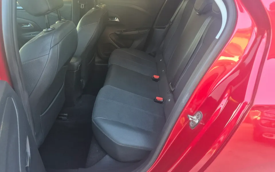Opel Corsa 1.2 Elegance — foto 11 di 19