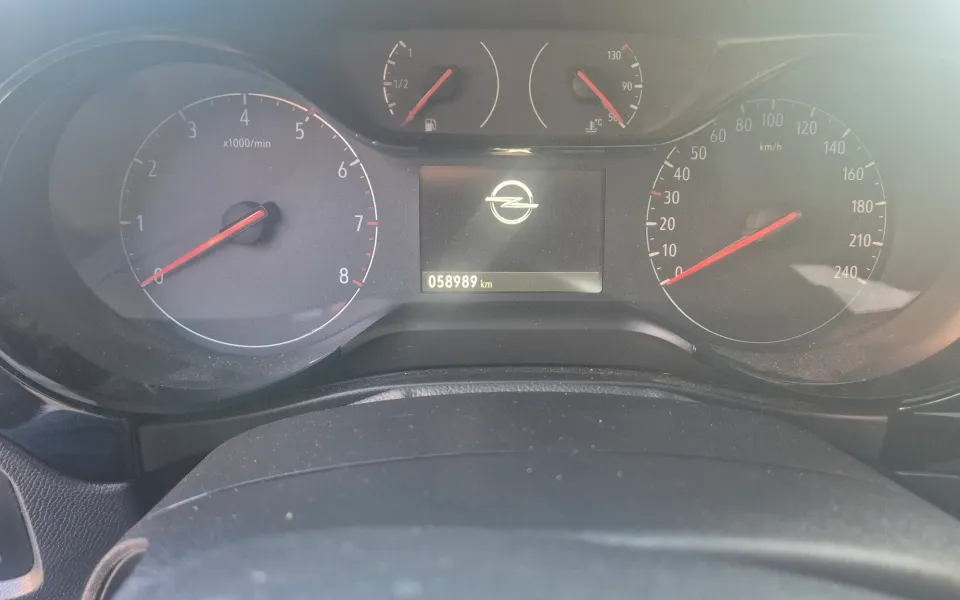 Opel Corsa 1.2 Elegance — foto 16 di 19