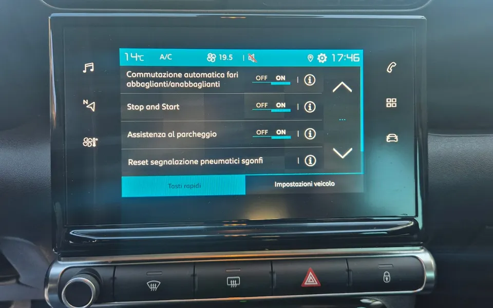 Citroën C3 Aircross BlueHdi 110 S&S Shine — foto 22 di 22