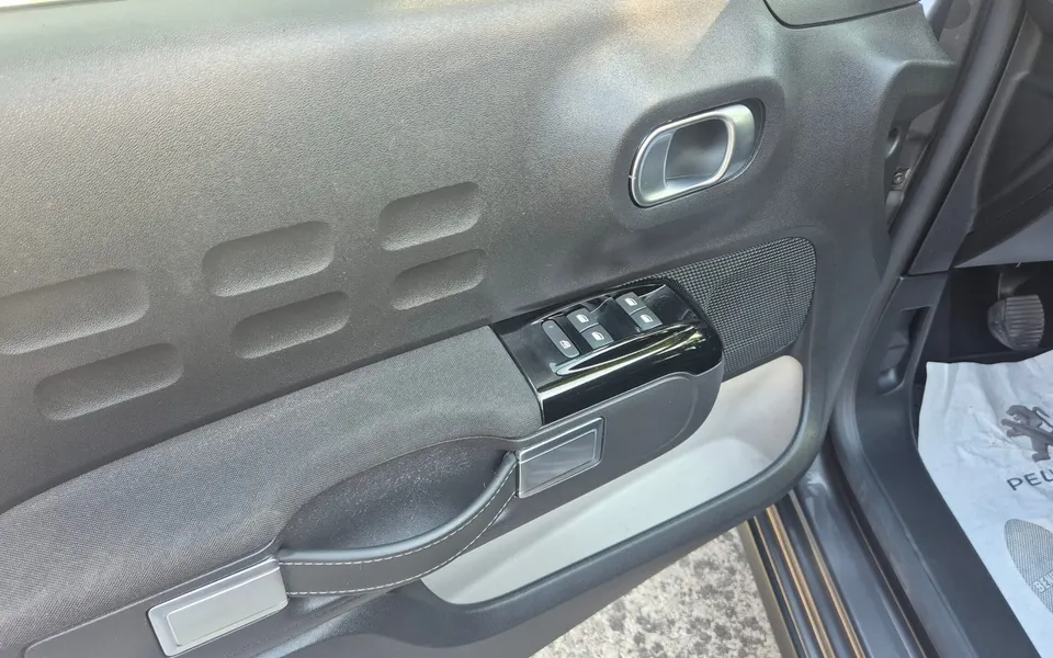 Citroën C3 Pure Tech 83cv S&S Shine — foto 10 di 20