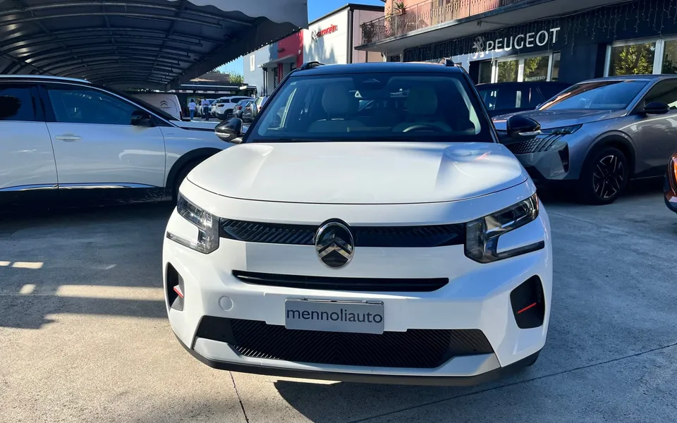 Citroën C3 Puretech 100 MAX — foto 1 di 25