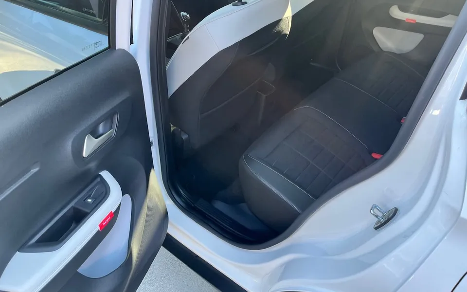 Citroën C3 Puretech 100 MAX — foto 16 di 25