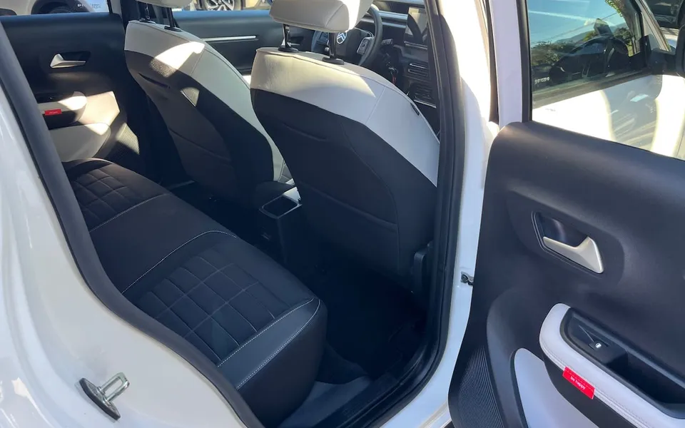 Citroën C3 Puretech 100 MAX — foto 17 di 25