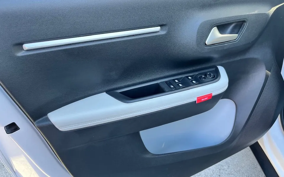 Citroën C3 Puretech 100 MAX — foto 20 di 25