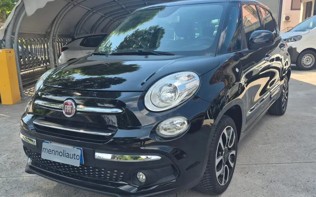 Fiat 500L 1.3 MJet 95cv Lounge — foto in concessionaria