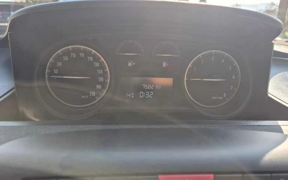 Lancia Ypsilon 1.0 FireFly 5p Hibrid Silver — foto 17 di 19