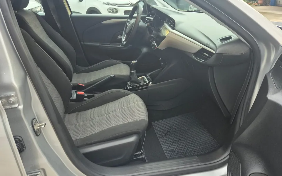 Opel Corsa 1.2 Edition — foto 14 di 22