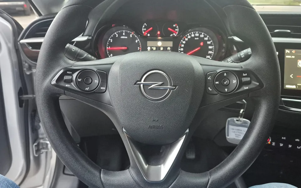 Opel Corsa 1.2 Edition — foto 21 di 22
