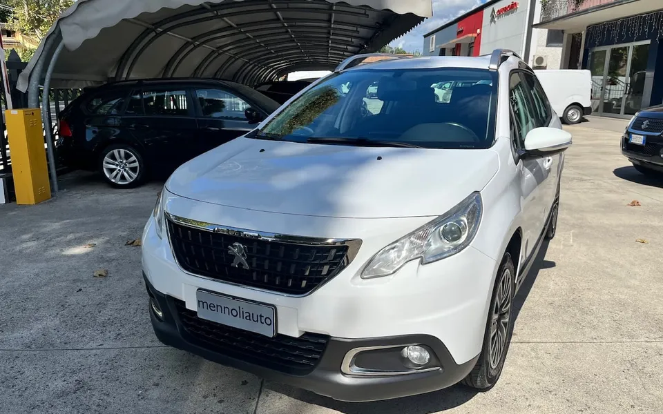 Peugeot 2008 Active 75 BlueHDi — foto 1 di 21