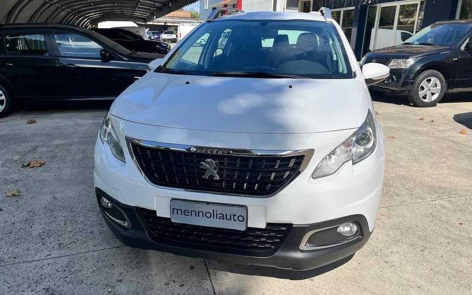Peugeot 2008 Active 75 BlueHDi — foto 2 di 21