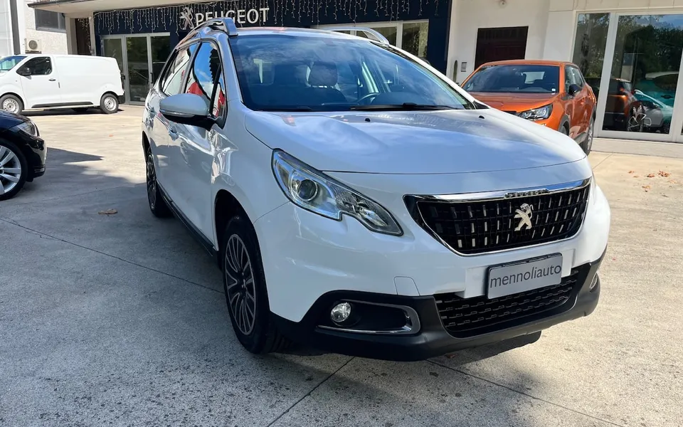 Peugeot 2008 Active 75 BlueHDi — foto 4 di 21
