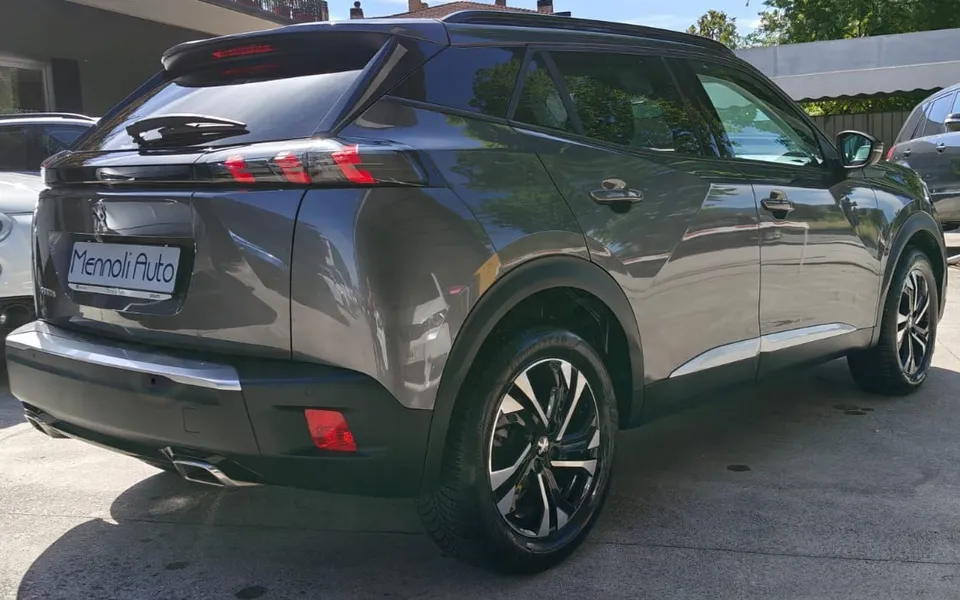 Peugeot 2008 Pure Tech 130 S&S Allure — foto 3 di 19
