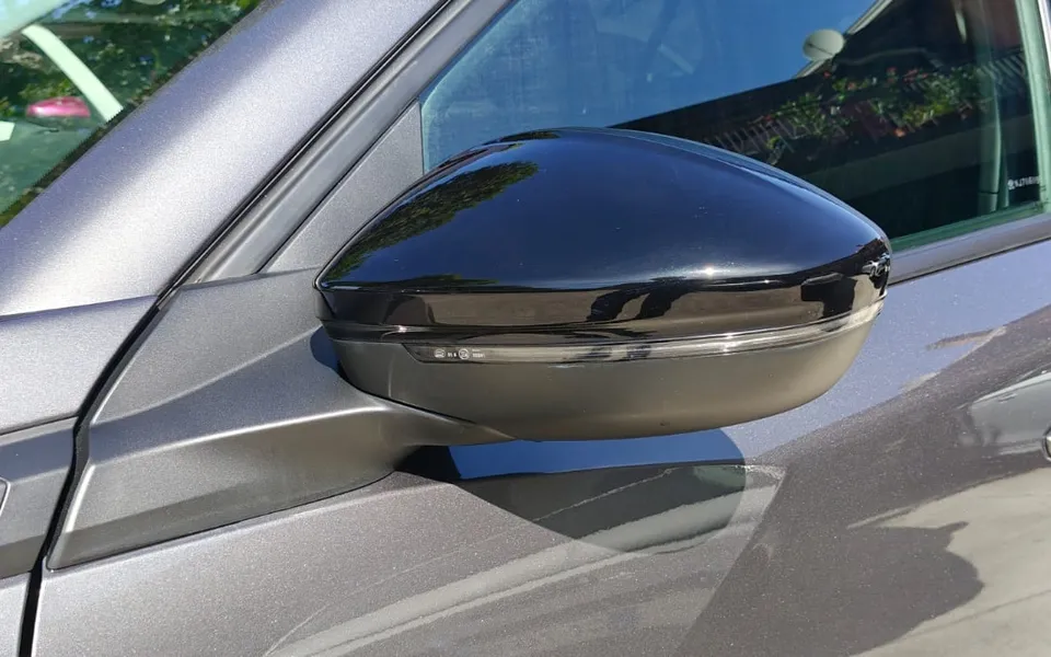 Peugeot 2008 Pure Tech 130 S&S Allure — foto 4 di 19