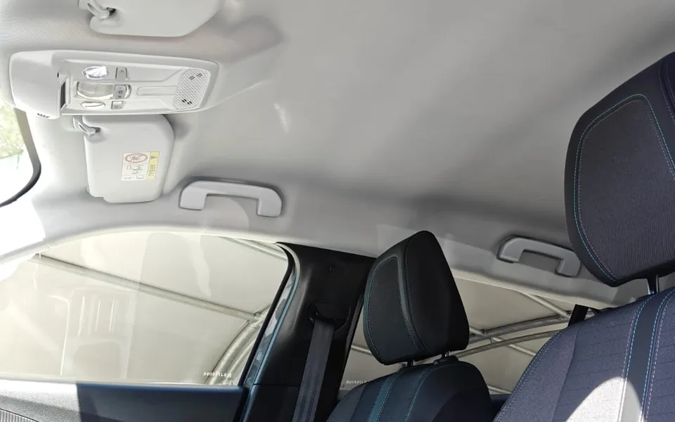 Peugeot 2008 Pure Tech 130 S&S Allure — foto 14 di 19