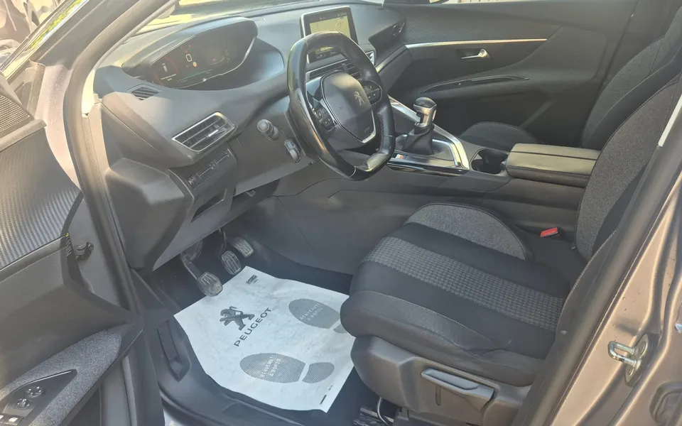 Peugeot 3008 Blue Hdi 120cv S&S Active — foto 10 di 19