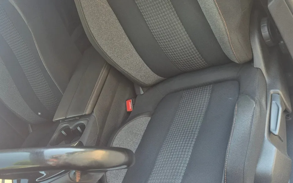 Peugeot 3008 Blue Hdi 120cv S&S Active — foto 12 di 19