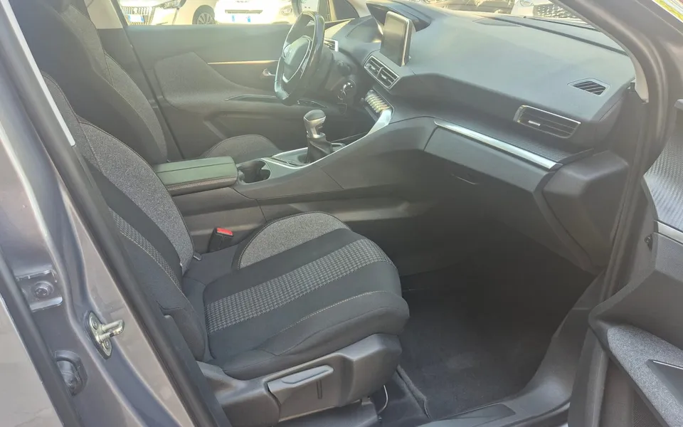 Peugeot 3008 Blue Hdi 120cv S&S Active — foto 18 di 19