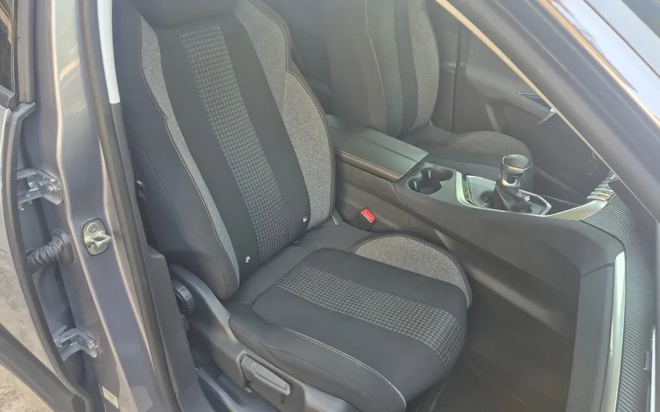 Peugeot 3008 Blue Hdi 120cv S&S Active — foto 19 di 19