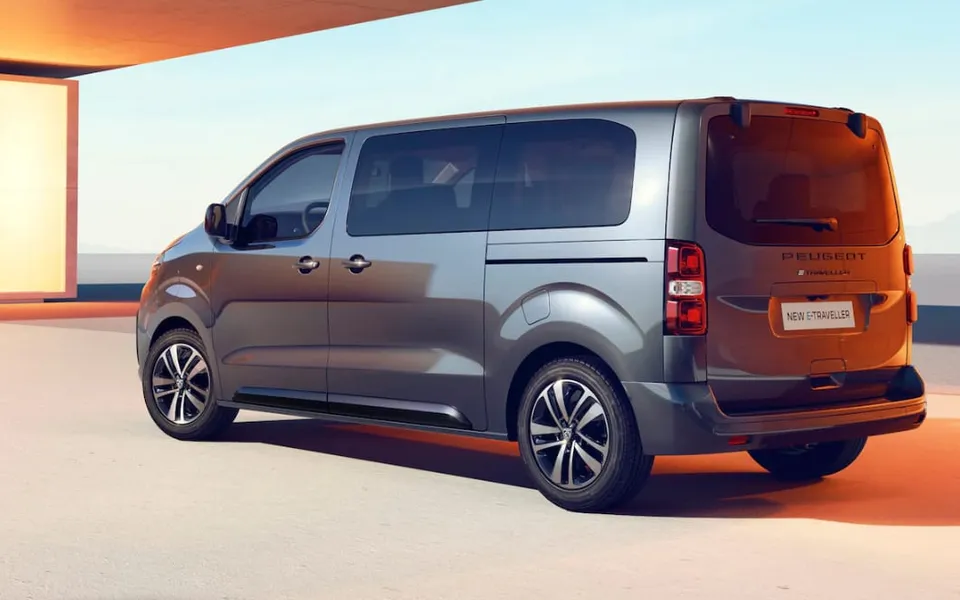 Peugeot TRAVELLER — foto 1 di 1