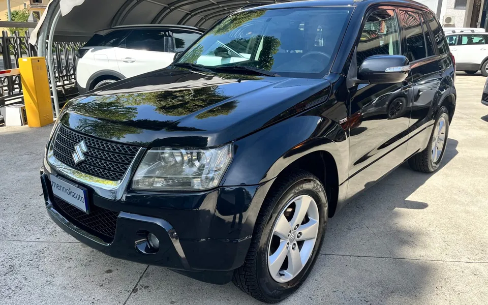 Suzuki Grand Vitara 1.9 DdiS 5p — foto 1 di 18