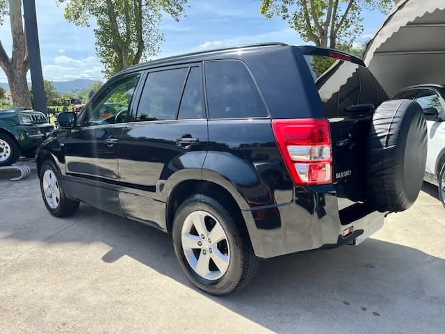 Suzuki Grand Vitara 1.9 DdiS 5p — foto 8 di 18
