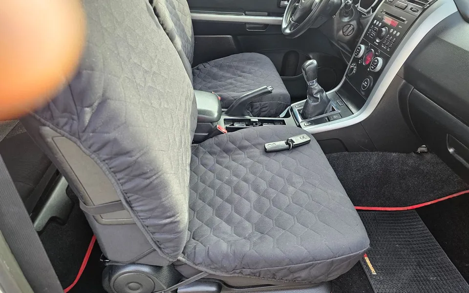 Suzuki Grand Vitara — foto 7 di 8