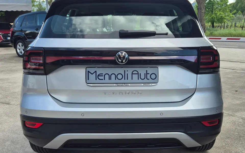 Volkswagen T-Cross 1.0 TSI Style — foto 6 di 22