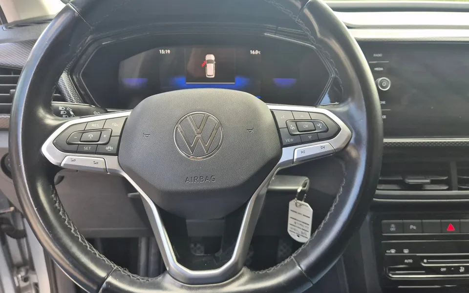 Volkswagen T-Cross 1.0 TSI Style — foto 19 di 22